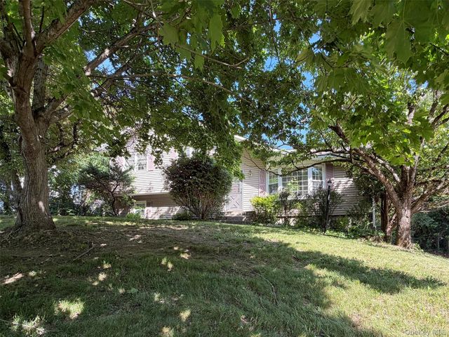 4 Lorelei Drive, Middletown, NY 10940