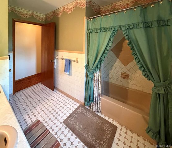 4 Lorelei Drive, Middletown, NY 10940