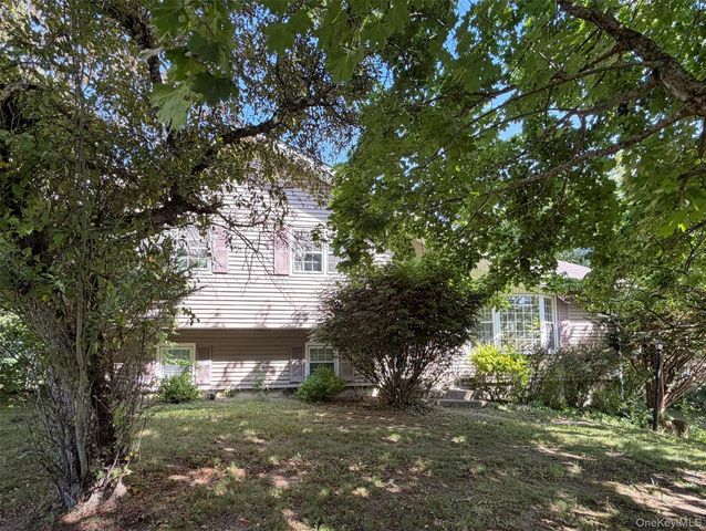 4 Lorelei Drive, Middletown, NY 10940