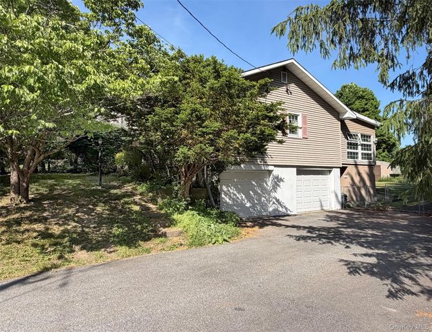 4 Lorelei Drive, Middletown, NY 10940