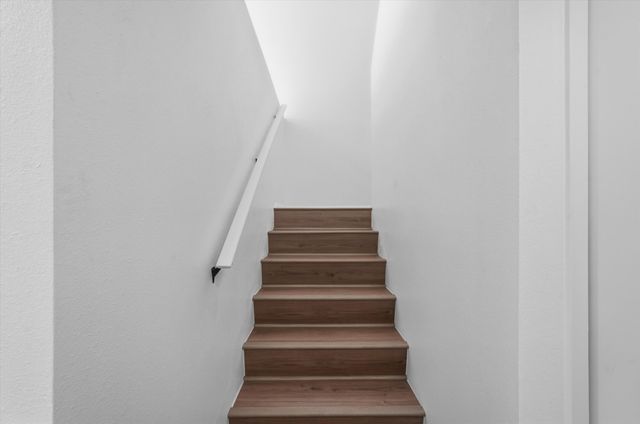 725 Barelas Court SW, Albuquerque, NM 87102