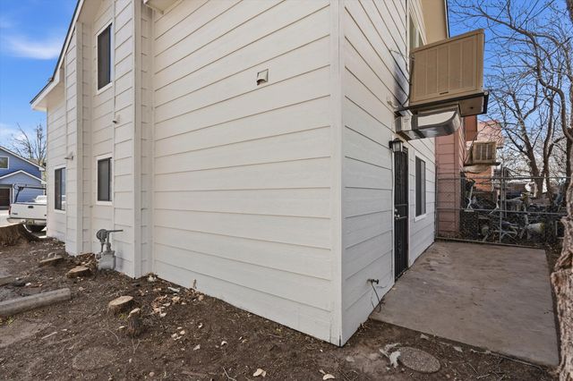 725 Barelas Court SW, Albuquerque, NM 87102