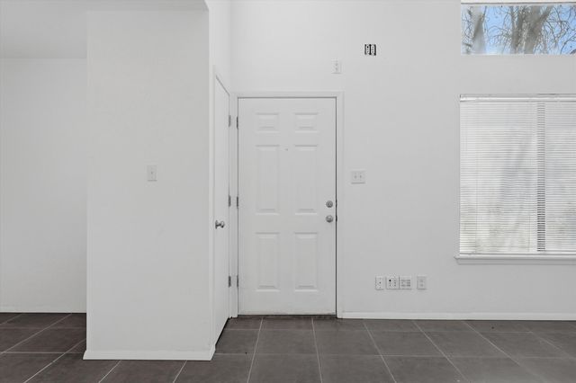 725 Barelas Court SW, Albuquerque, NM 87102