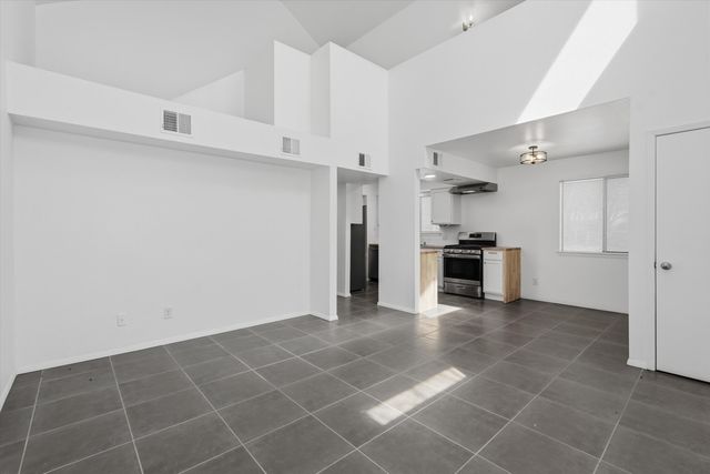 725 Barelas Court SW, Albuquerque, NM 87102