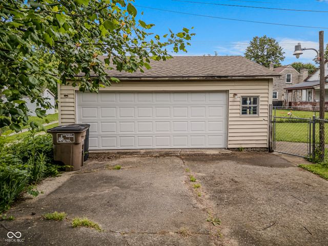 1902 Gilmore Street, Columbus, IN 47201