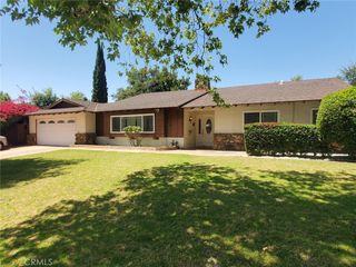 2285 N Indian Hill, Claremont, CA 91711
