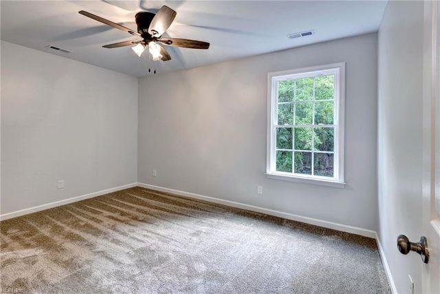 300 East ST, Smithfield, VA 23430