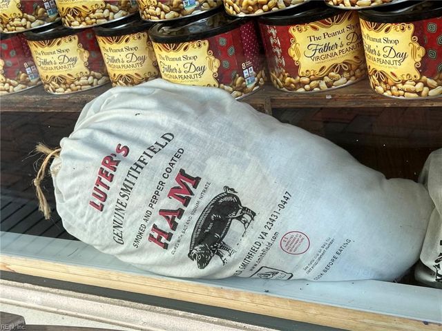 300 East ST, Smithfield, VA 23430