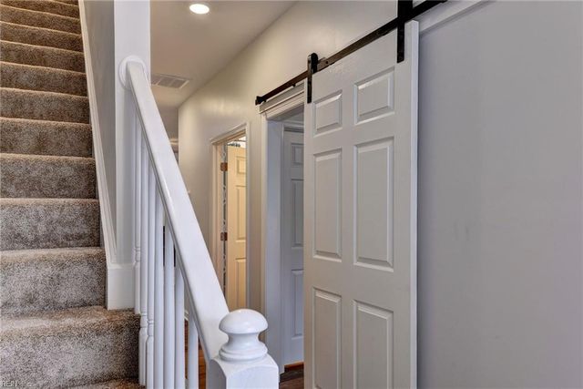 300 East ST, Smithfield, VA 23430