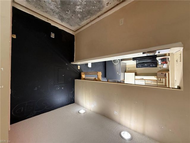 948 Saint Andrews Reach Apt B, Chesapeake, VA 23320
