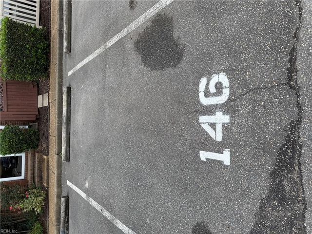 948 Saint Andrews Reach Apt B, Chesapeake, VA 23320