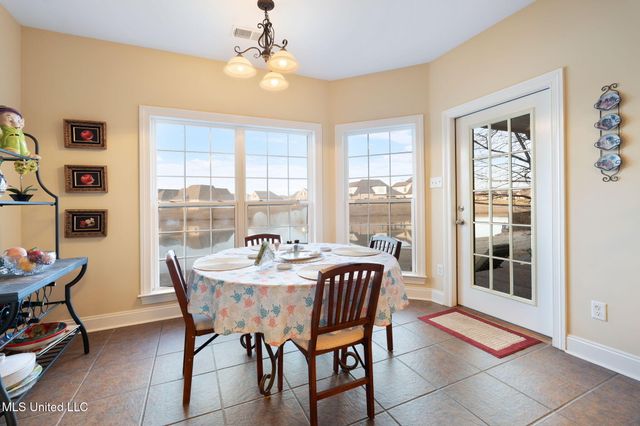 1606 N Montys Circle, Southaven, MS 38672