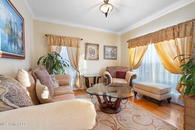 1606 N Montys Circle, Southaven, MS 38672