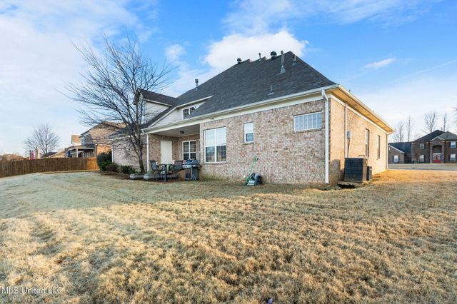 1606 N Montys Circle, Southaven, MS 38672