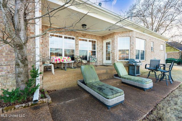 1606 N Montys Circle, Southaven, MS 38672