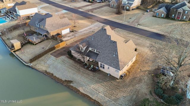 1606 N Montys Circle, Southaven, MS 38672