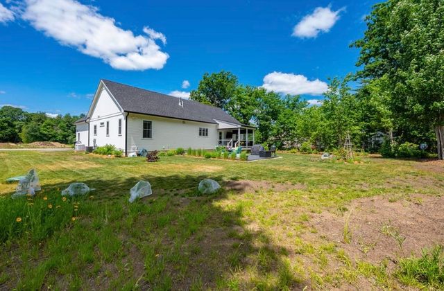 19 Peterson Road, Rochester, NH 03839