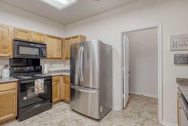 5805 Alomar CV, Del Valle, TX 78617