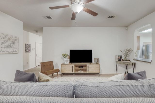 5805 Alomar CV, Del Valle, TX 78617