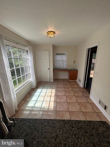 3816 RIDGELEA DR, Fairfax, VA 22031
