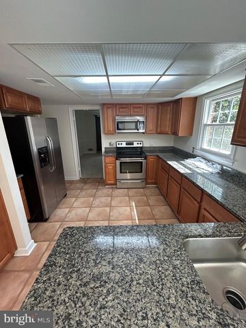 3816 RIDGELEA DR, Fairfax, VA 22031