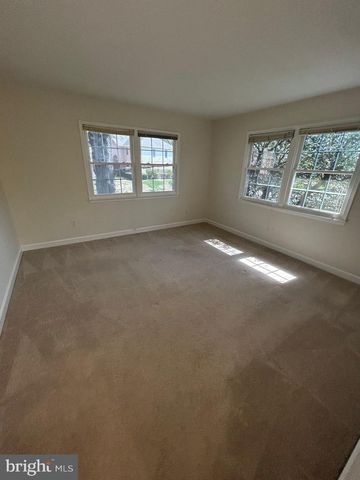 3816 RIDGELEA DR, Fairfax, VA 22031
