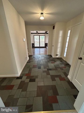 3816 RIDGELEA DR, Fairfax, VA 22031