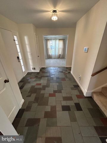 3816 RIDGELEA DR, Fairfax, VA 22031