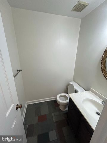 3816 RIDGELEA DR, Fairfax, VA 22031