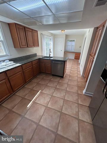 3816 RIDGELEA DR, Fairfax, VA 22031