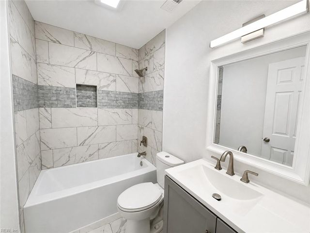 5071 James WAY, Smithfield, VA 23430
