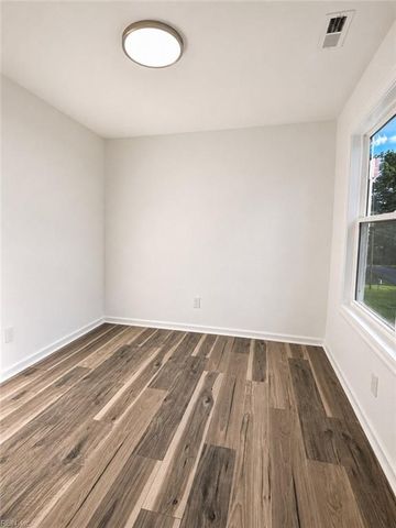 5071 James WAY, Smithfield, VA 23430