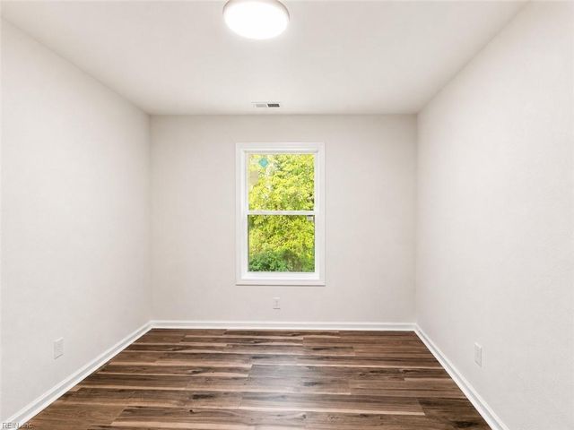 5071 James WAY, Smithfield, VA 23430