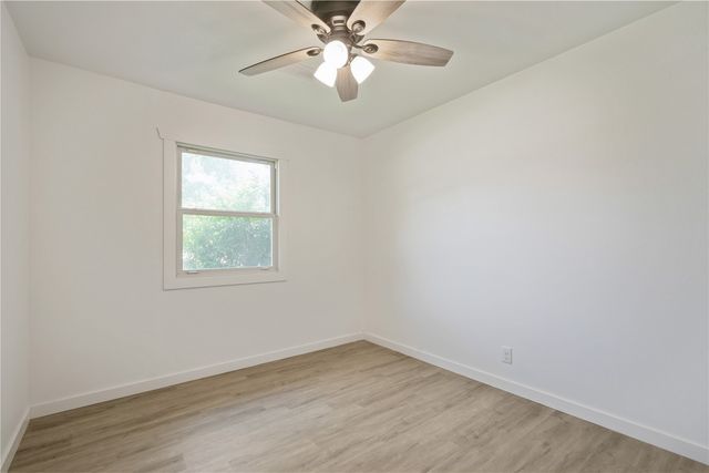 890 S 8th Street, Marion, IA 52302