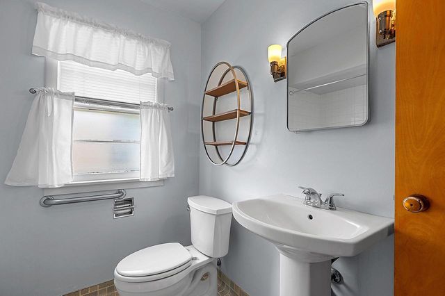 994 ROSCOE STREET, Green Bay, WI 54304