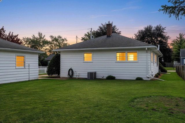 994 ROSCOE STREET, Green Bay, WI 54304