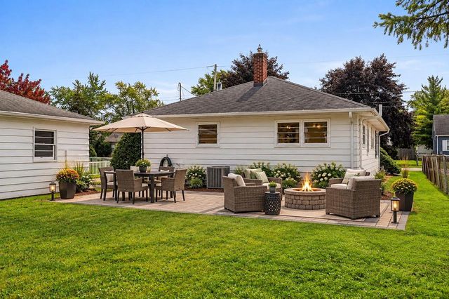 994 ROSCOE STREET, Green Bay, WI 54304