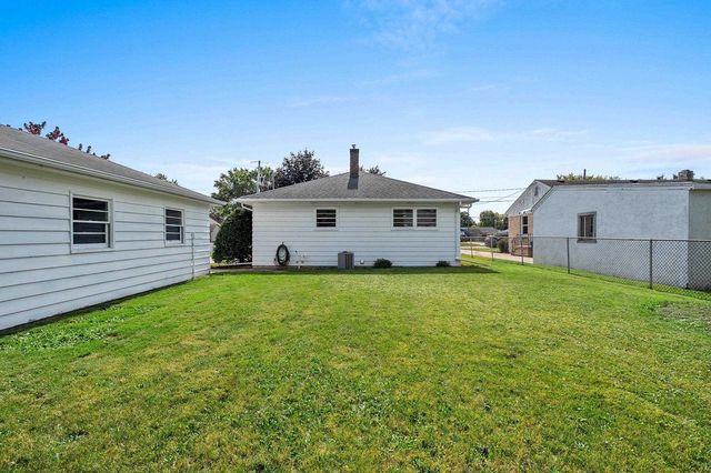 994 ROSCOE STREET, Green Bay, WI 54304