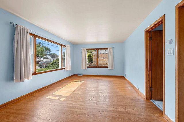 994 ROSCOE STREET, Green Bay, WI 54304