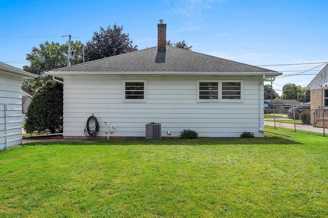 994 ROSCOE STREET, Green Bay, WI 54304