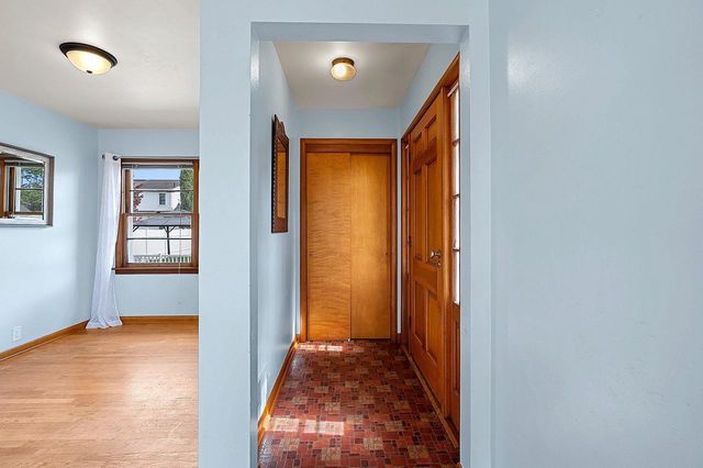 994 ROSCOE STREET, Green Bay, WI 54304