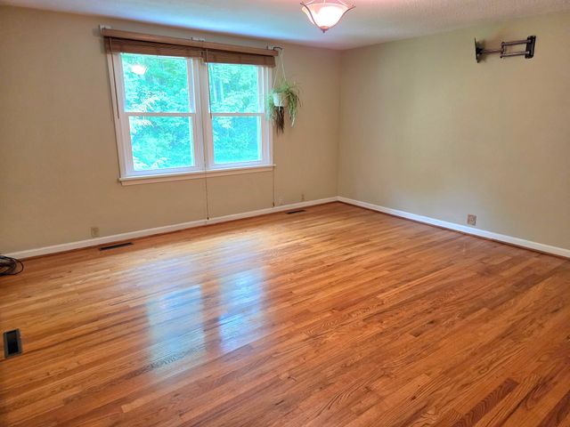5665 WINTHROP Drive, Fairview, PA 16506