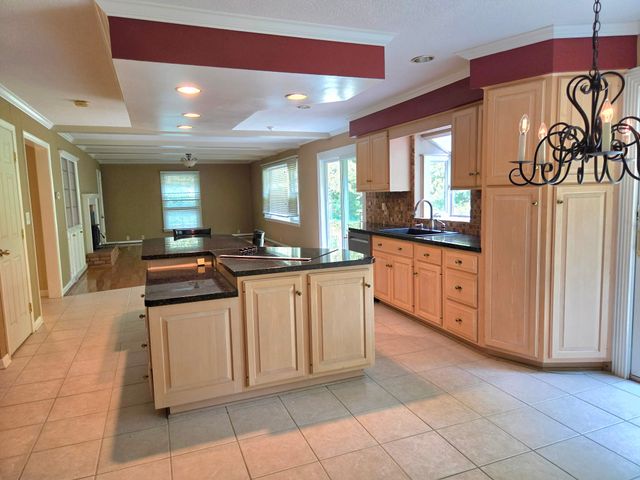 5665 WINTHROP Drive, Fairview, PA 16506