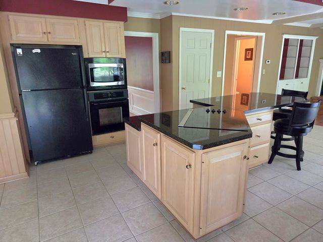 5665 WINTHROP Drive, Fairview, PA 16506