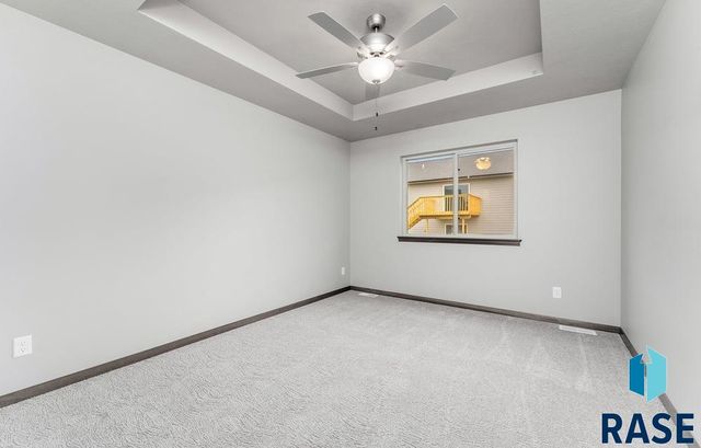 1908 N Concord Dr Drive, Sioux Falls, SD 57110