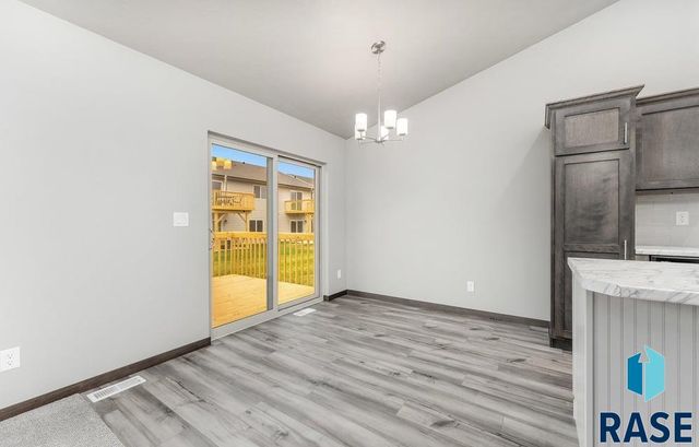 1908 N Concord Dr Drive, Sioux Falls, SD 57110