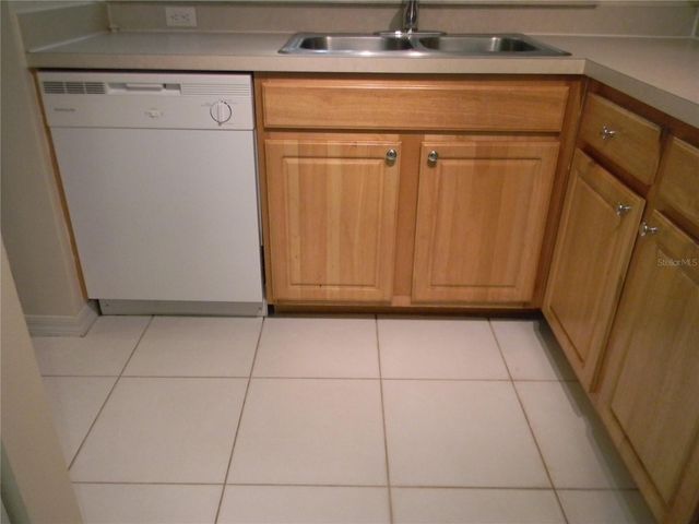 5701 BRENTGRASS DRIVE 207, Sarasota, FL 34235