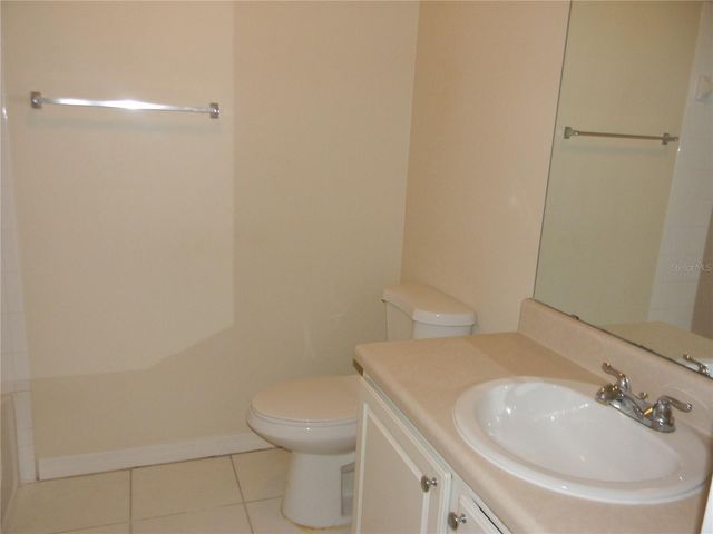 5701 BRENTGRASS DRIVE 207, Sarasota, FL 34235