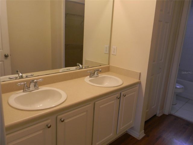 5701 BRENTGRASS DRIVE 207, Sarasota, FL 34235