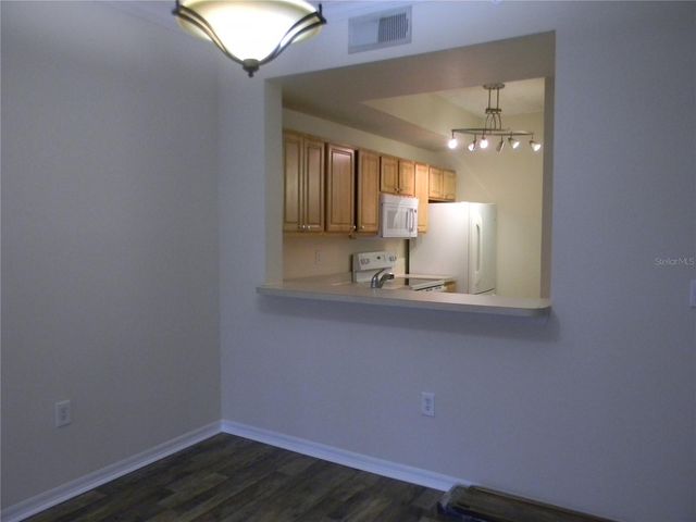 5701 BRENTGRASS DRIVE 207, Sarasota, FL 34235